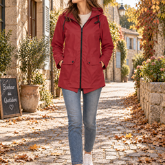Giacca rossa con cappuccio a coulisse, zip a contrasto e due tasche frontali