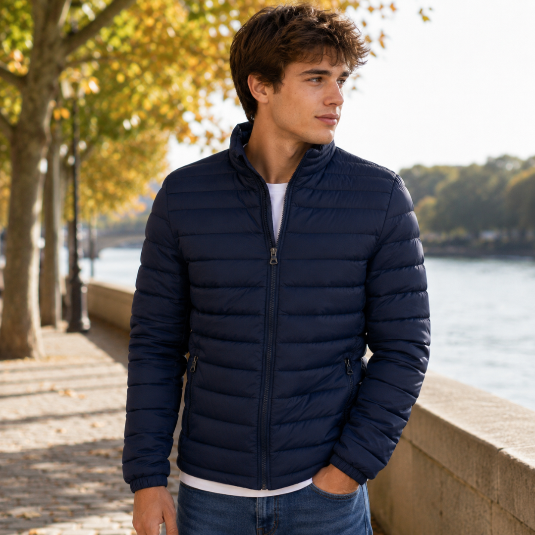 Giubbotto uomo blu scuro trapuntato con zip chiusa e tasche laterali