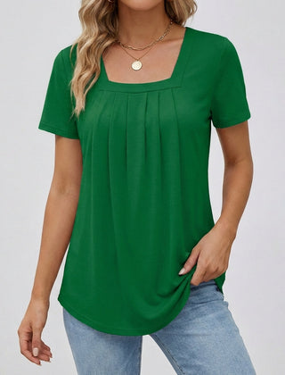 Maglia donna verde con scollo quadrato ampio, maniche corte e linea svasata comoda