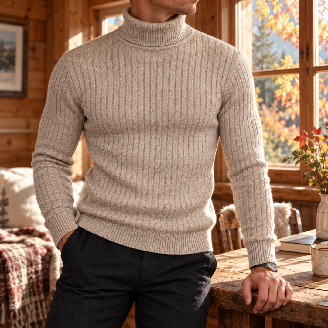 Maglione dolcevita uomo beige con maglia a trecce e maniche lunghe