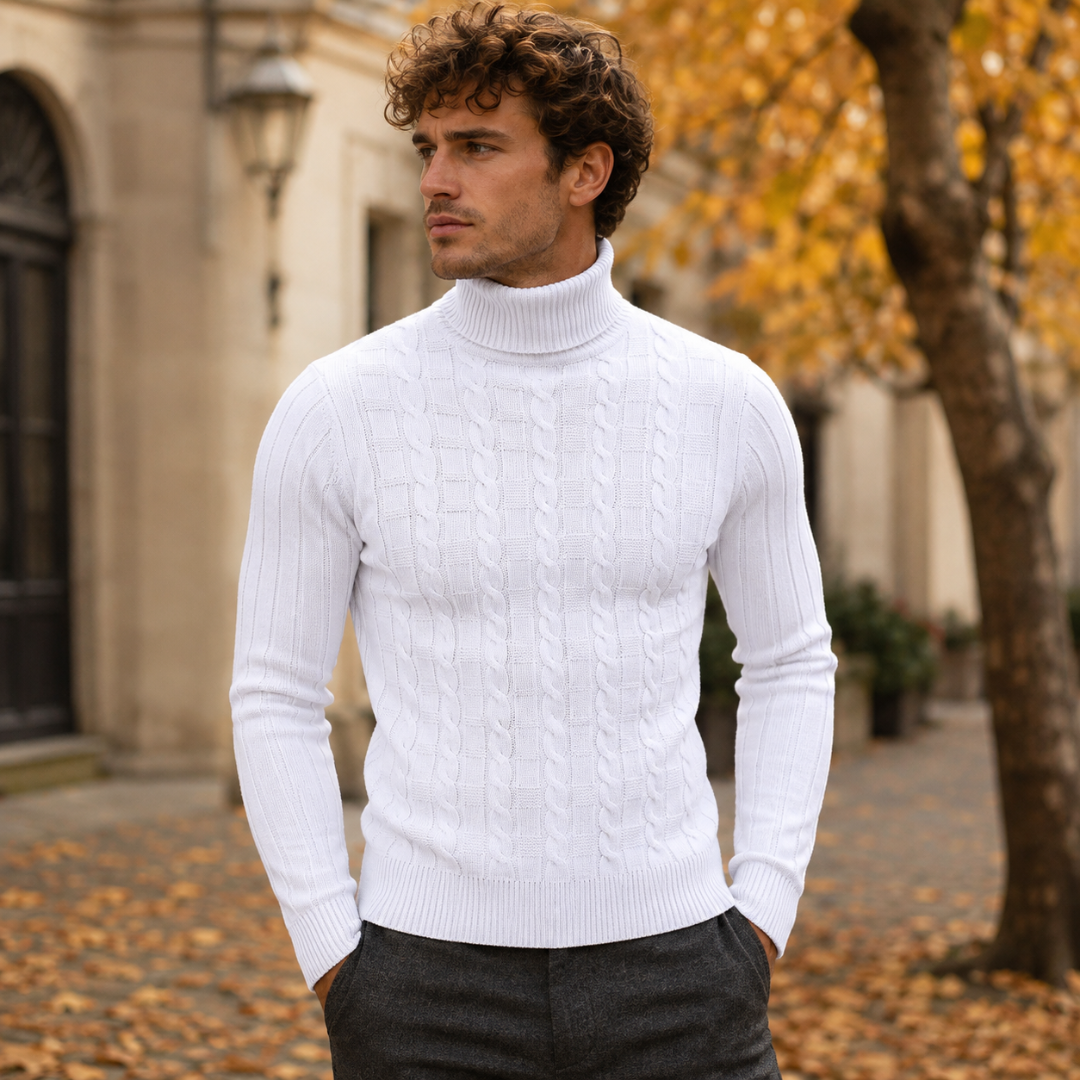 Maglione dolcevita uomo bianco con trecce verticali e collo alto a coste