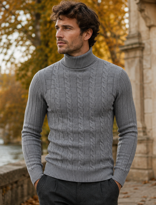 Maglione dolcevita uomo grigio con trecce sul davanti e maniche lunghe