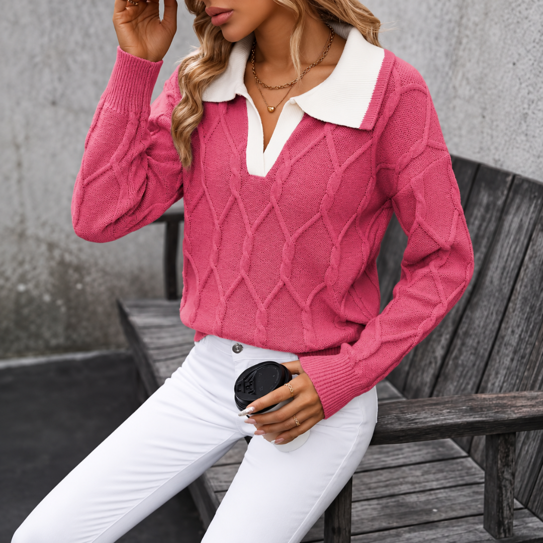 Maglione donna rosa scuro con colletto bianco a contrasto e scollo a V