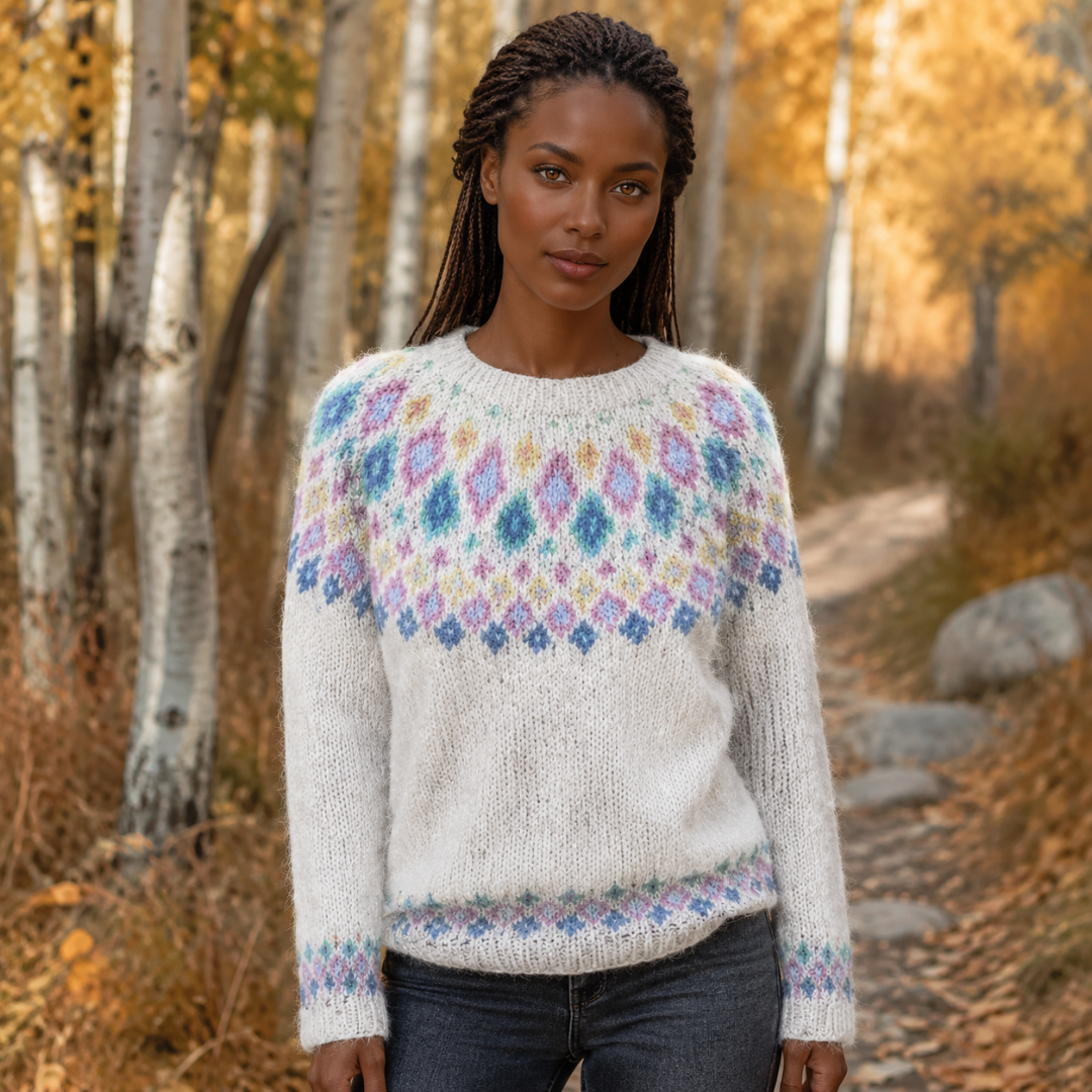 Maglione donna bianco con carré jacquard geometrico multicolore e girocollo a costine