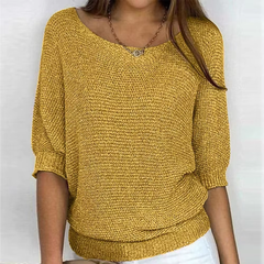 Maglione donna giallo senape in maglia a trama larga con scollo ampio arrotondato