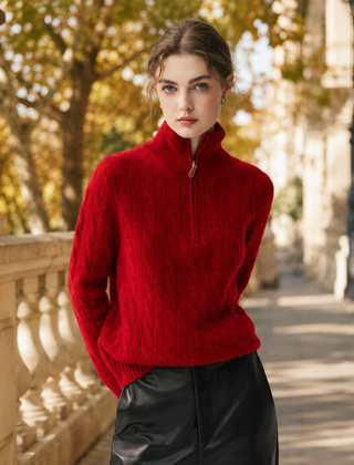 Maglione donna rosso a maglia intrecciata con collo alto e mezza zip aperta