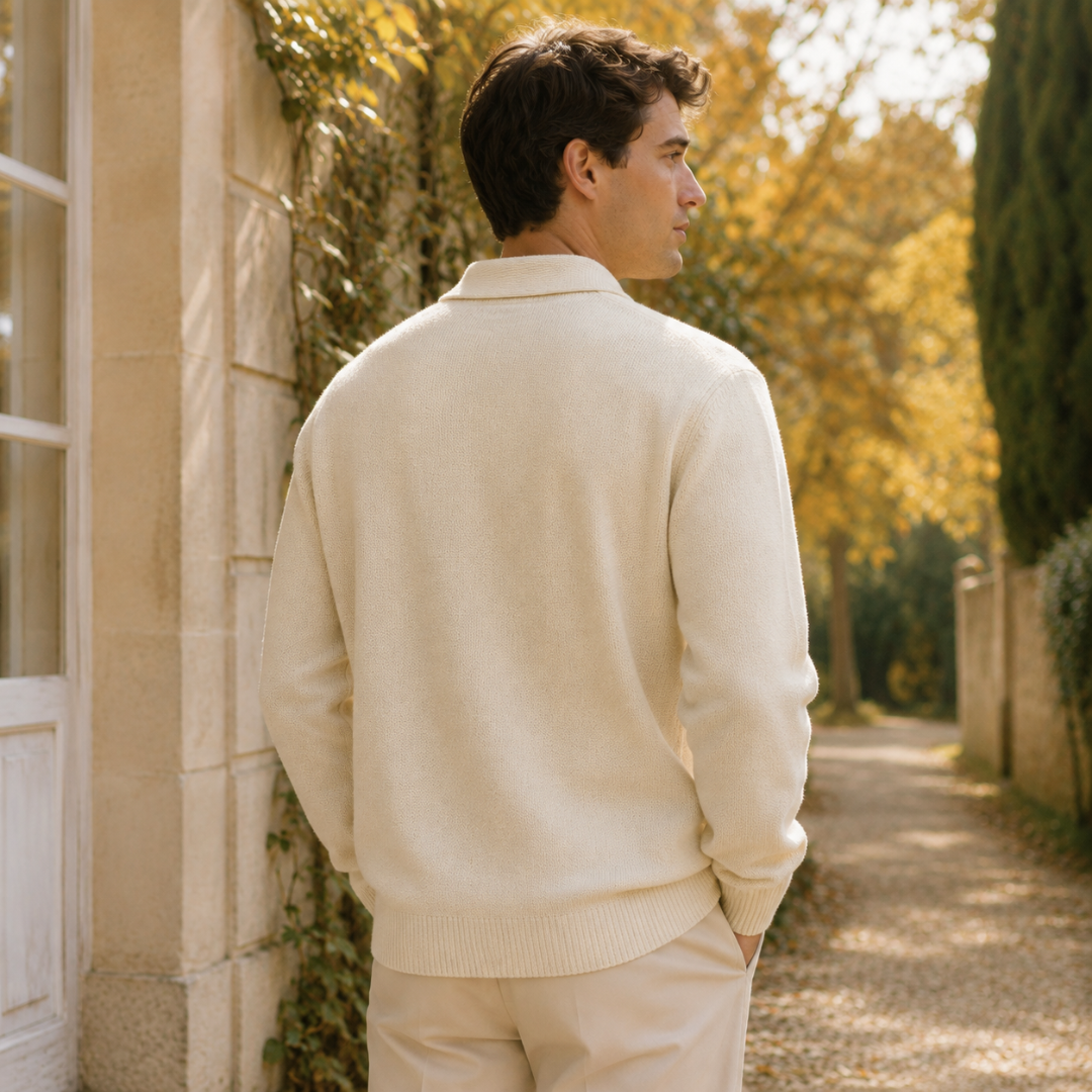 Retro del maglione polo uomo beige con bordo inferiore a coste