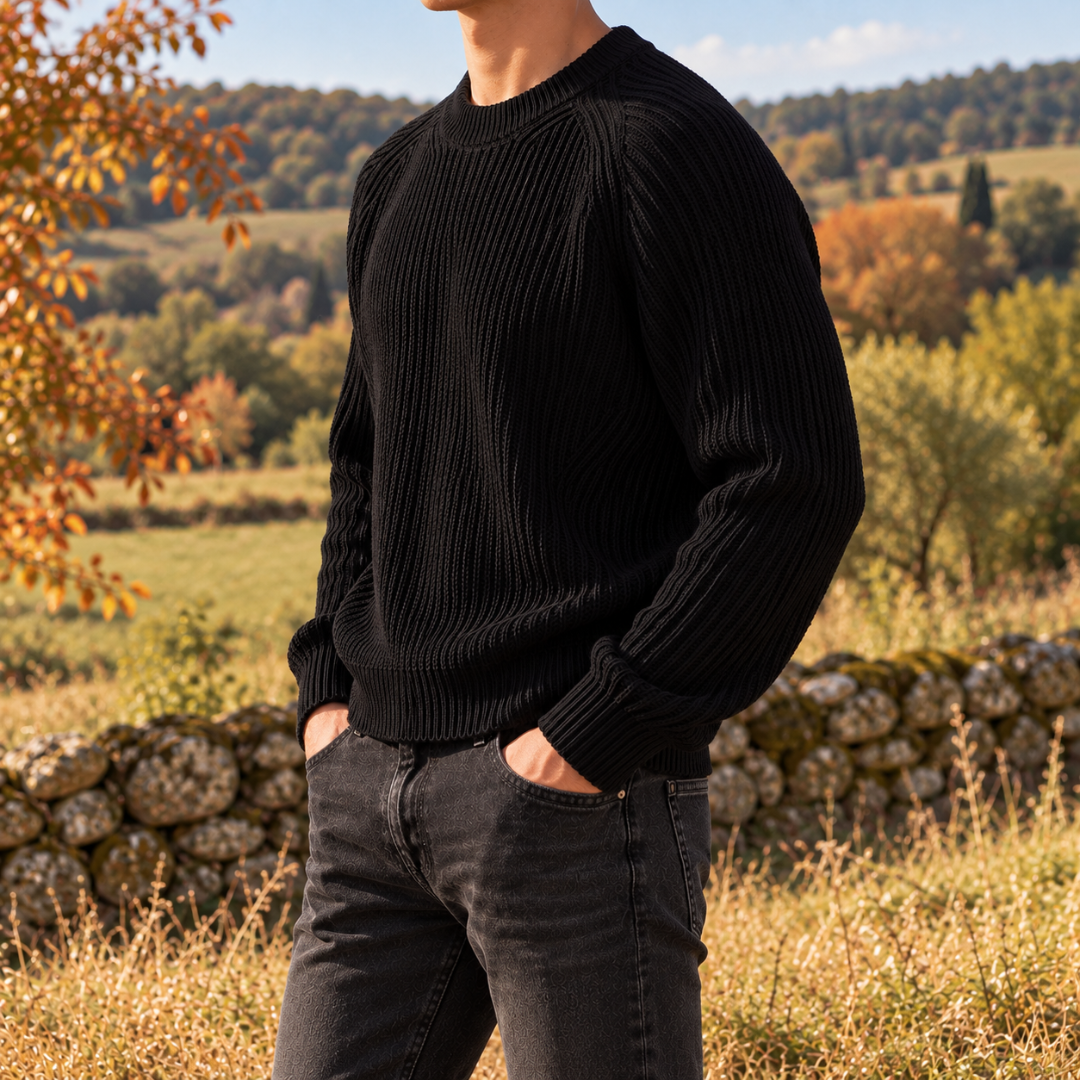 Maglione uomo nero a coste di tre quarti, polsini a costine e maniche lunghe