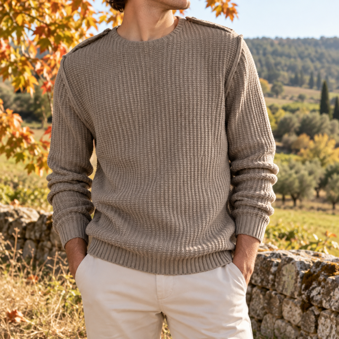 Maglione uomo beige in maglia a coste con girocollo e maniche lunghe a costine