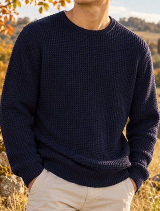 Maglione uomo blu navy con trama a nido d'ape e bordi a coste