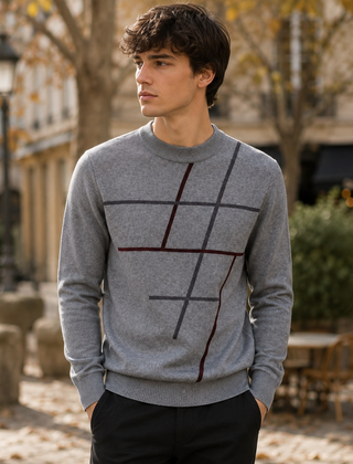 Maglione uomo grigio con linee incrociate bordeaux e antracite sul davanti