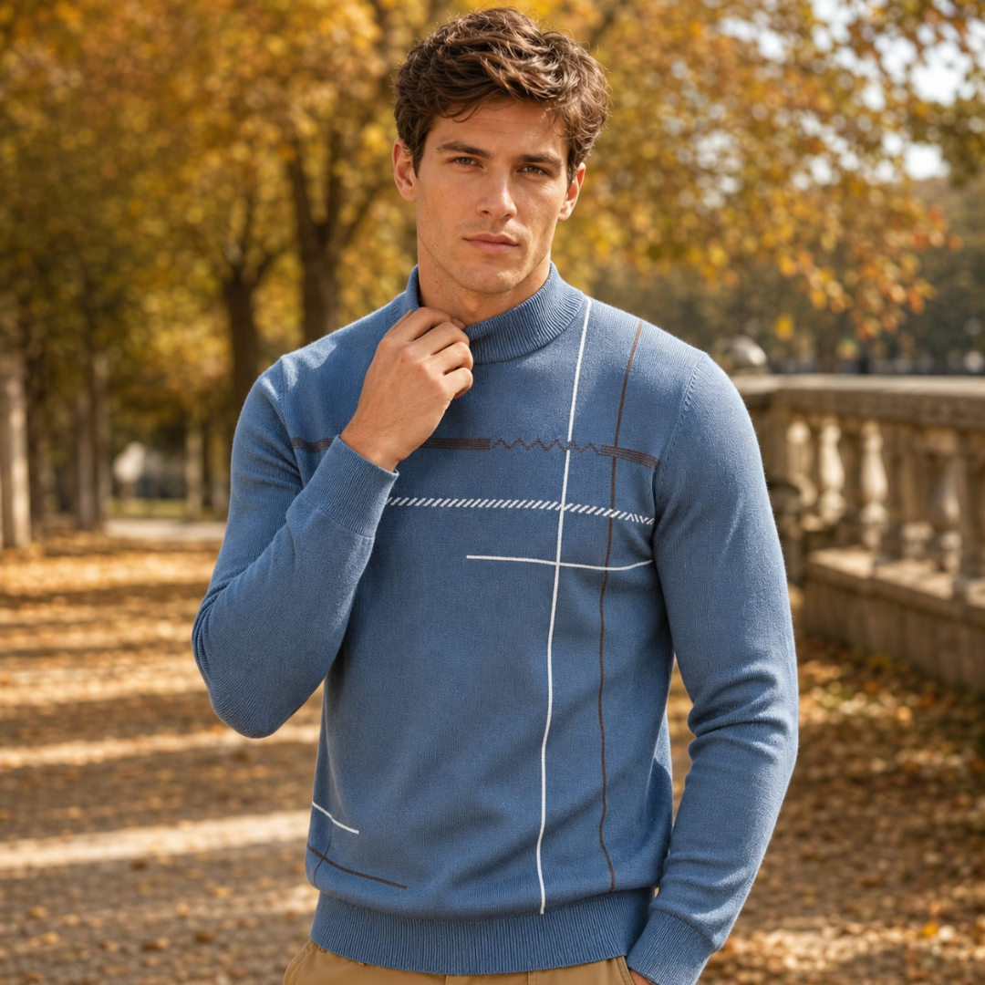 Dettaglio del collo lupetto a coste sul maglione uomo blu a righe
