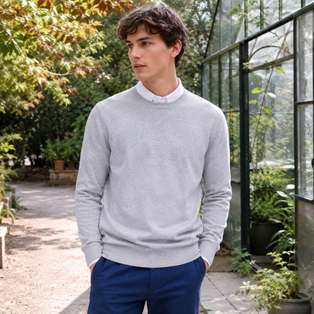 Maglione uomo grigio chiaro a girocollo con maniche lunghe e polsi a coste