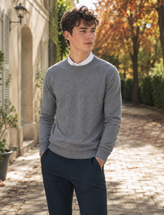 Maglione uomo grigio a girocollo in maglia fine, maniche lunghe