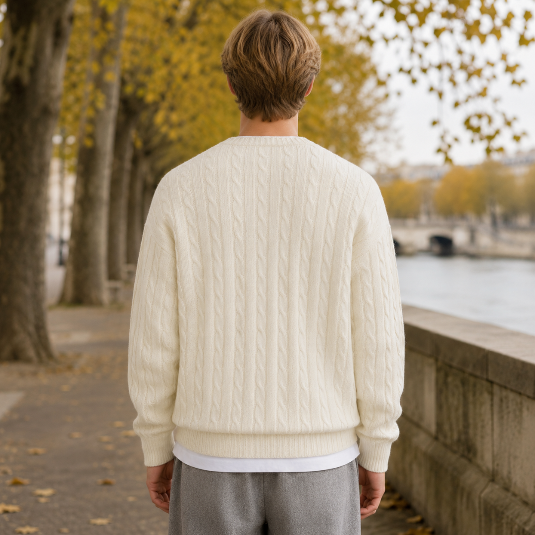 Retro del maglione uomo bianco con trecce verticali e bordo inferiore a coste