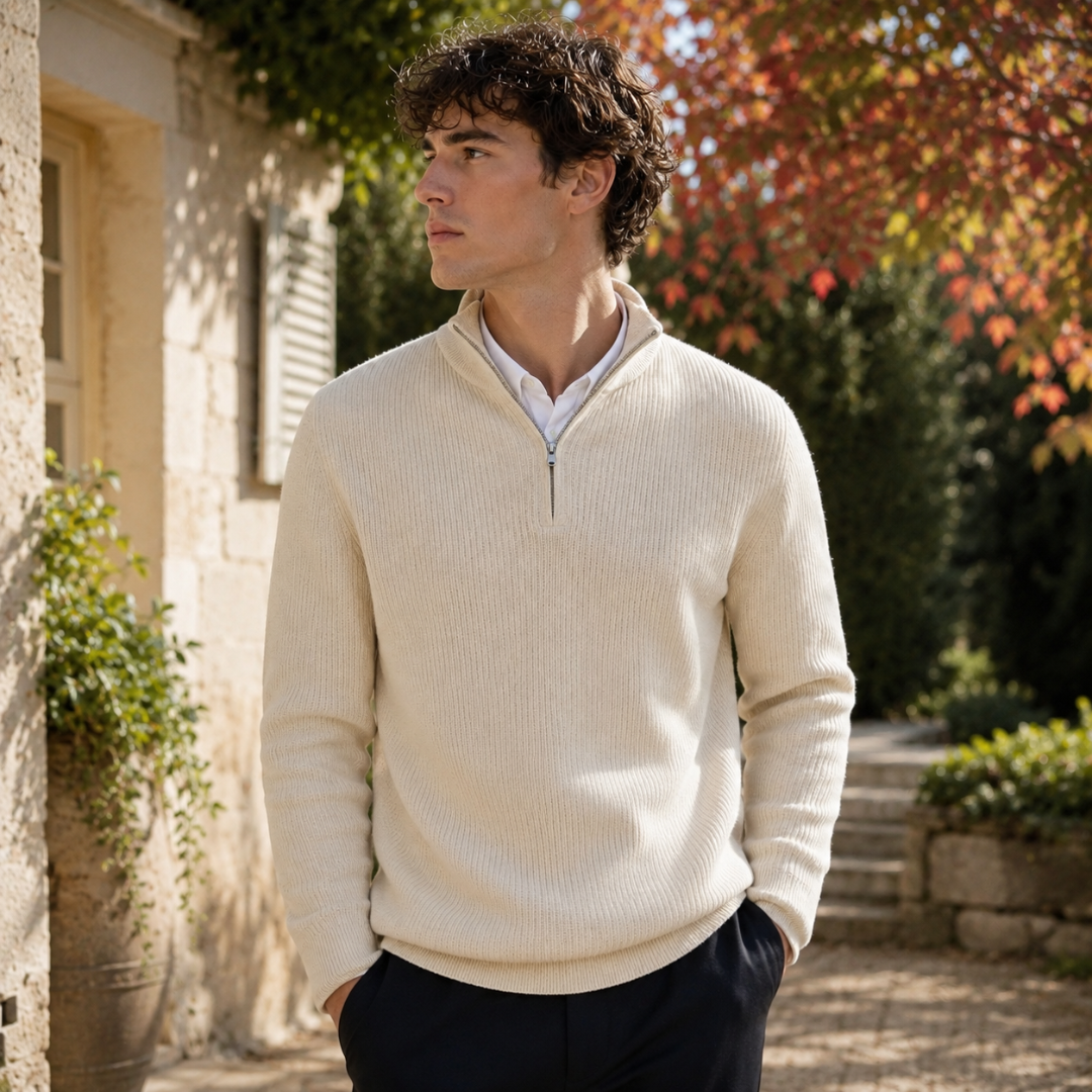 Maglione crema a coste con mezza zip argentata e maniche lunghe