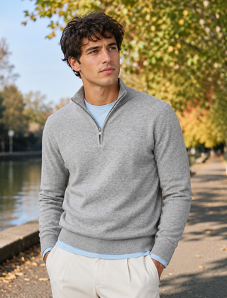 Maglione uomo grigio mélange a mezza zip con cerniera argentata sul collo