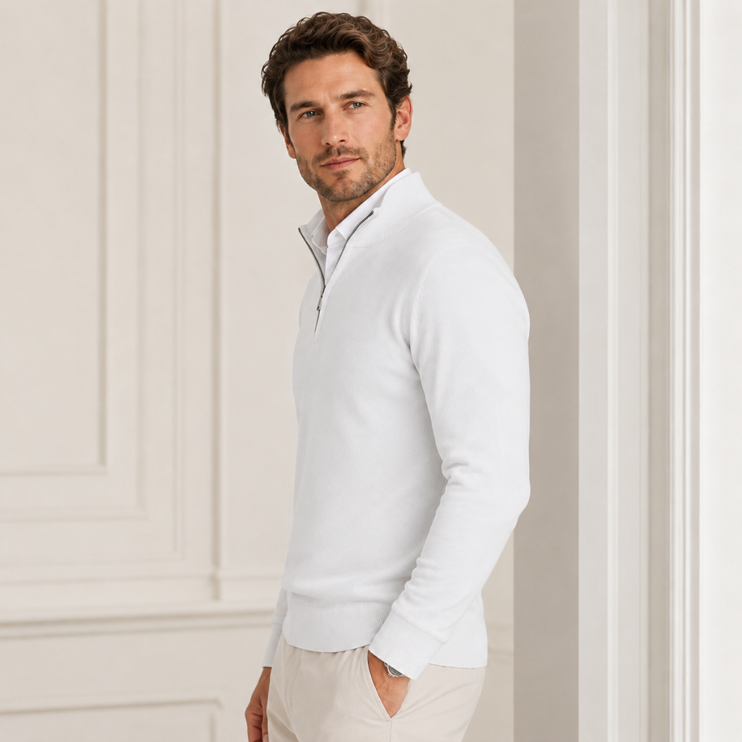 Vista laterale del maglione uomo bianco con cursore metallico e maniche lunghe