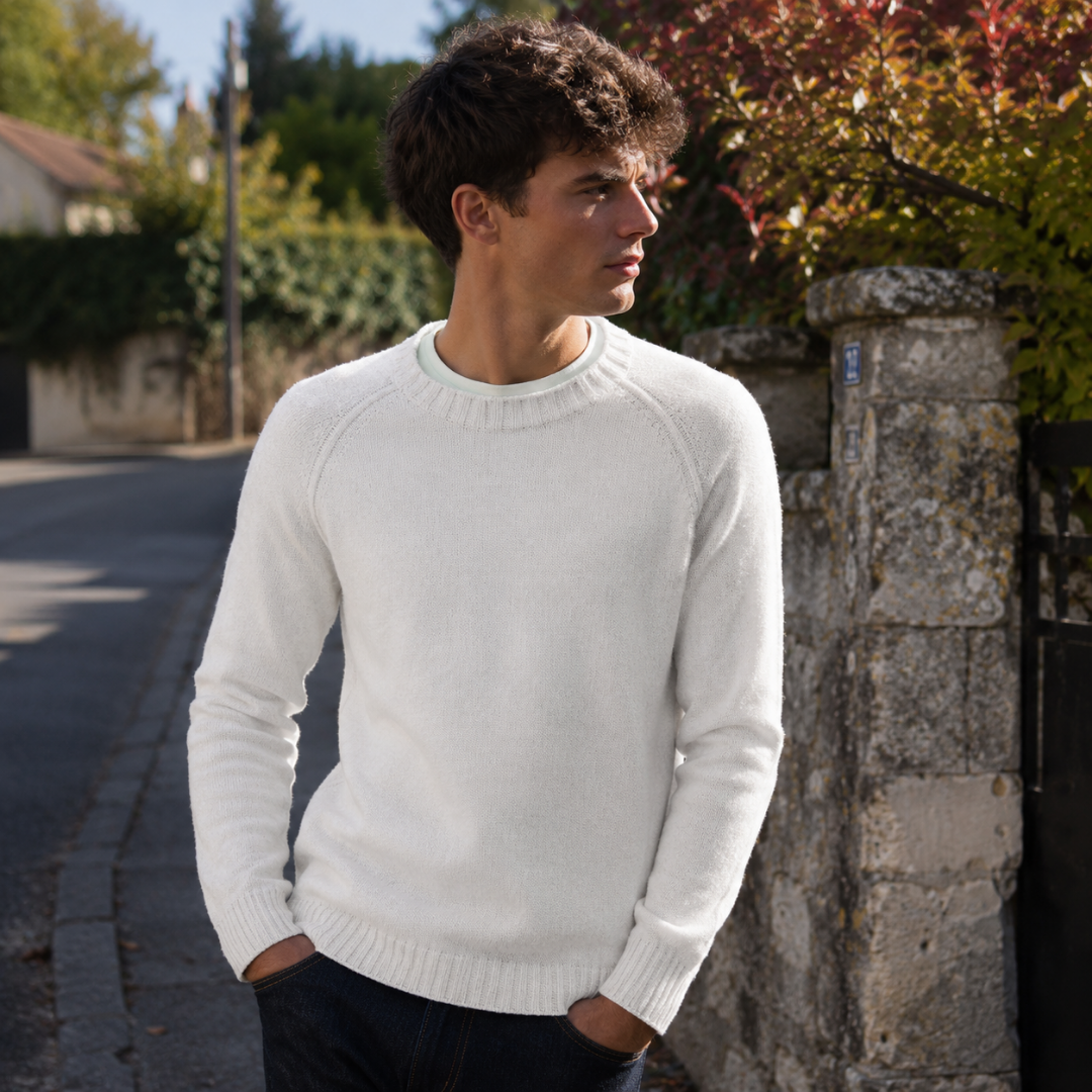 Maglione uomo bianco a girocollo con maniche raglan e maglia uniforme