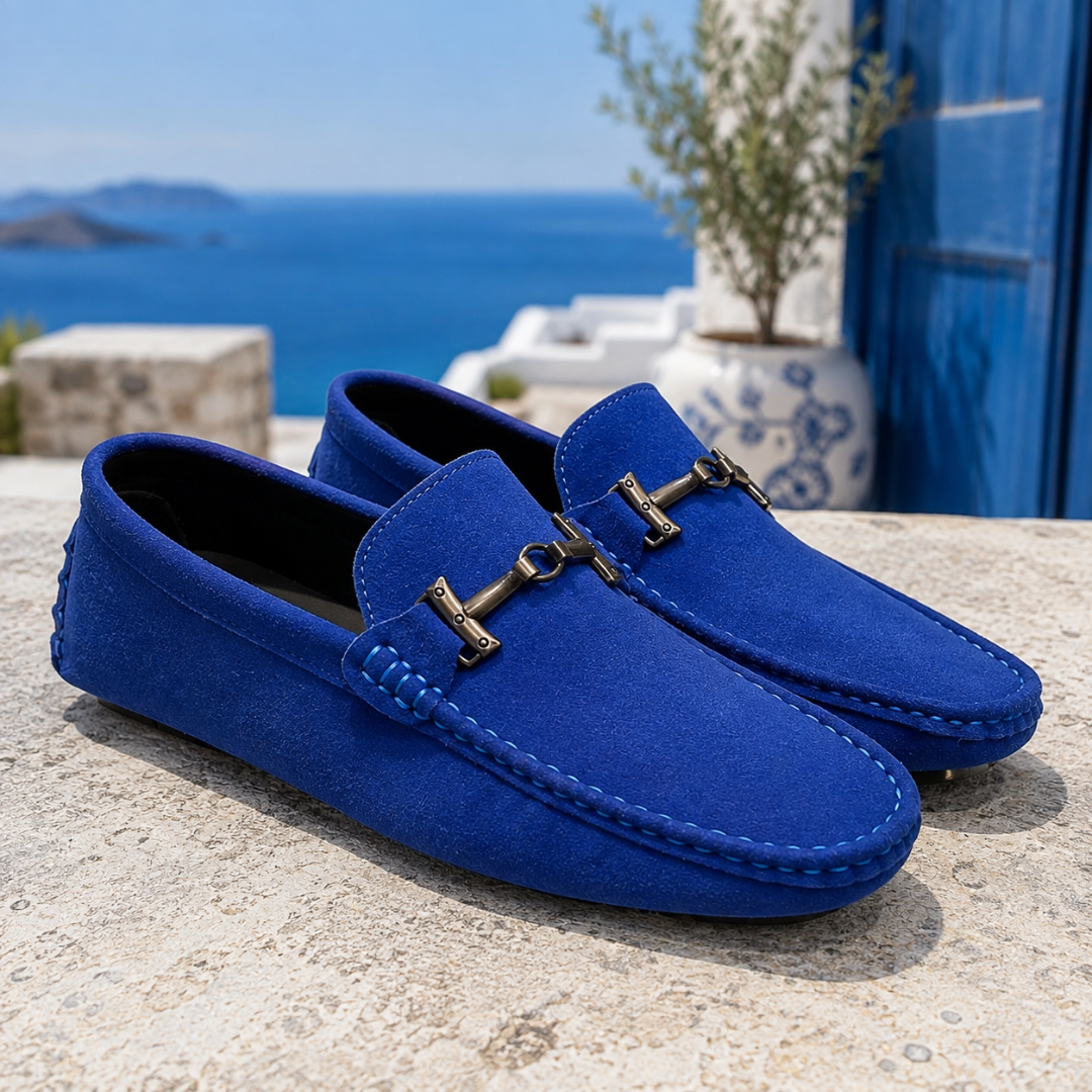 Mocassini donna blu slip-on con morsetto metallico e punta arrotondata