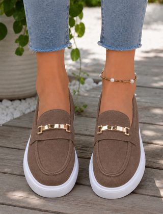 Mocassini donna marroni con dettaglio dorato sulla fascia e suola platform