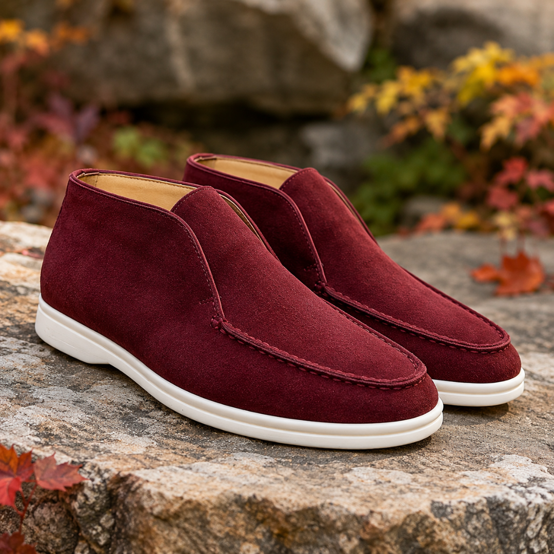Mocassini uomo bordeaux scuro alti alla caviglia con cuciture a vista e suola bianca