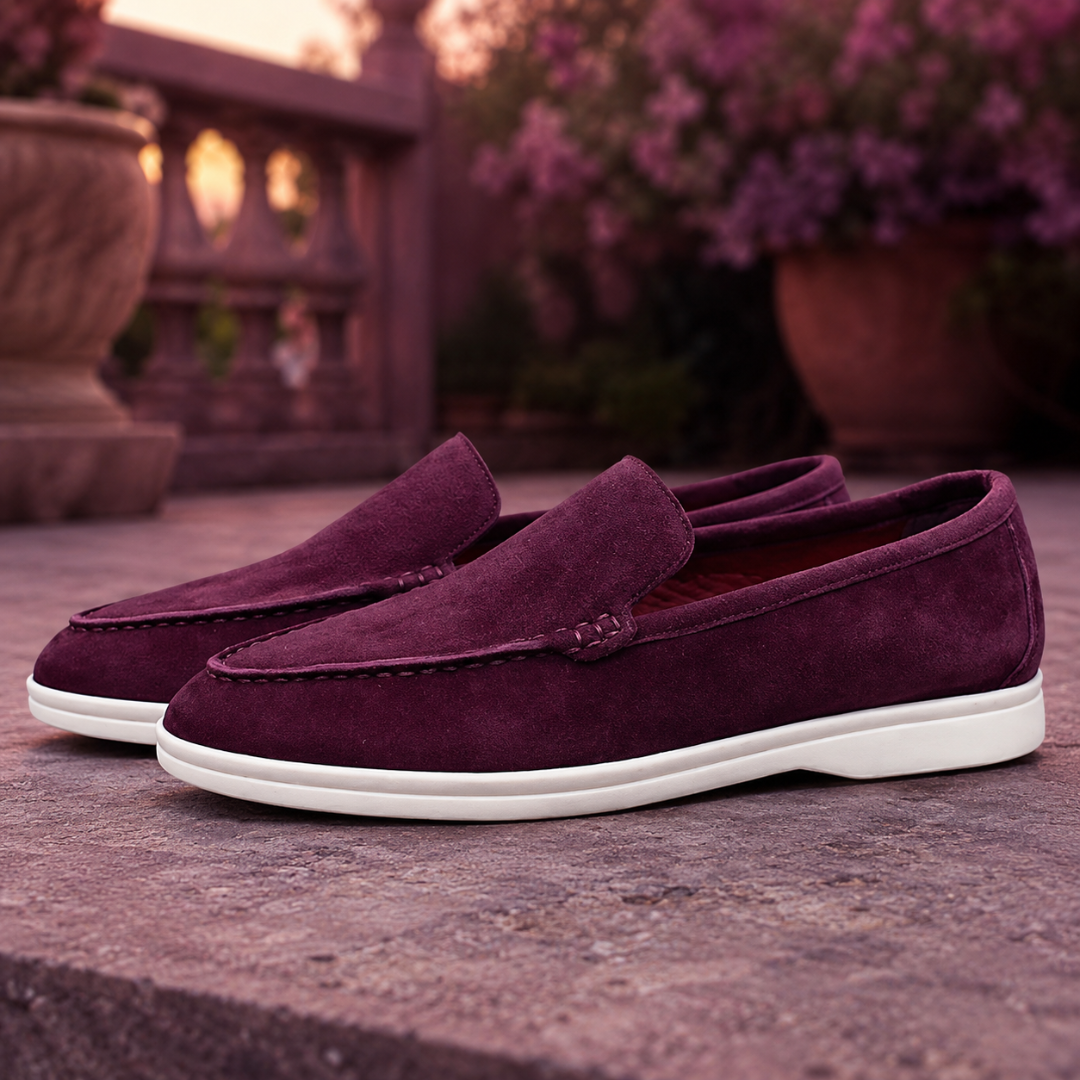 Mocassini uomo bordeaux con punta tonda, interno rosso e suola bianca