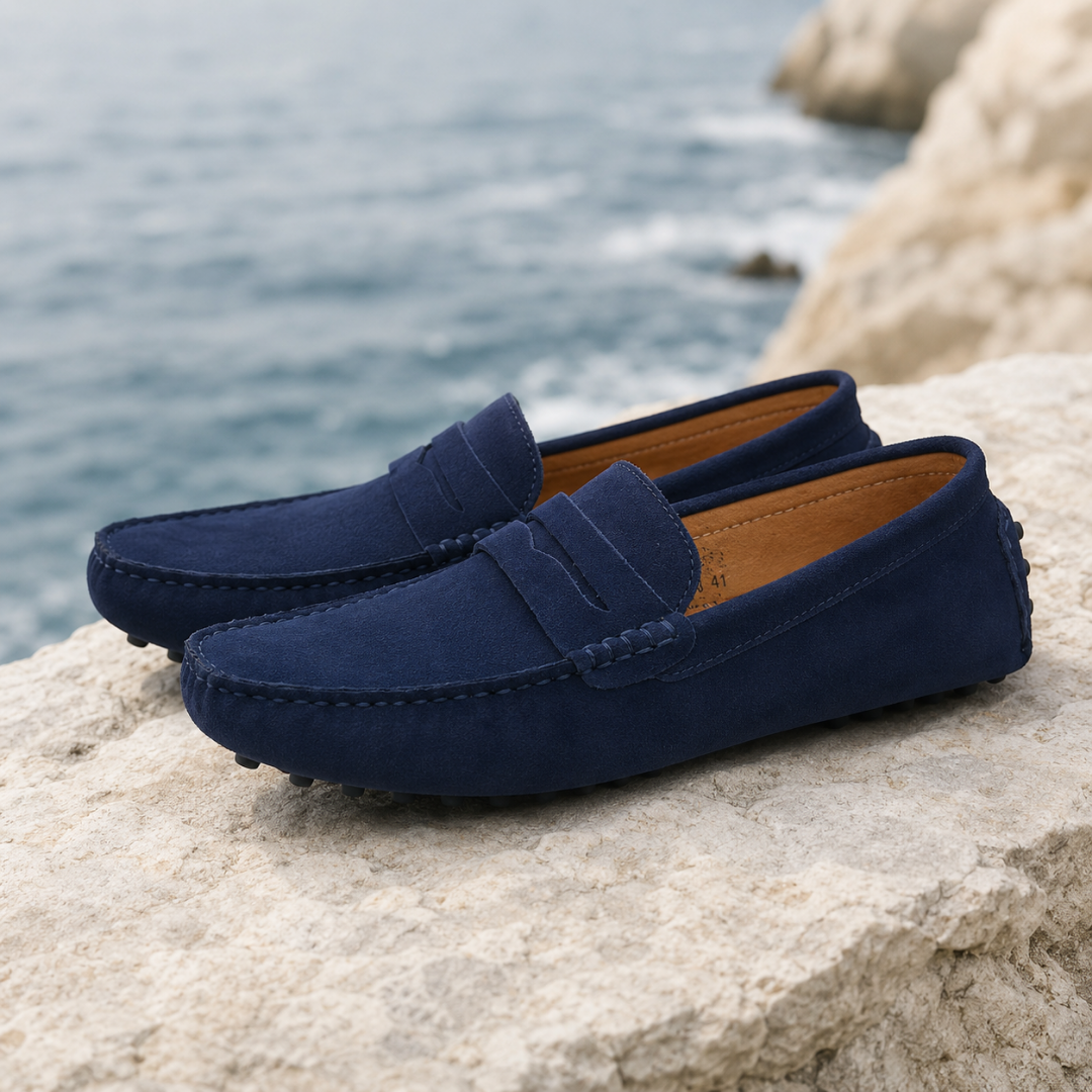 Mocassini uomo blu navy da guida con fascia frontale e suola a pallini