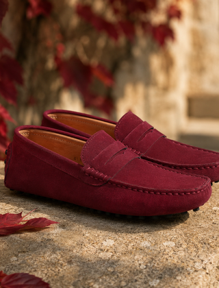 Mocassini uomo bordeaux da guida con fascia frontale sagomata e punta arrotondata