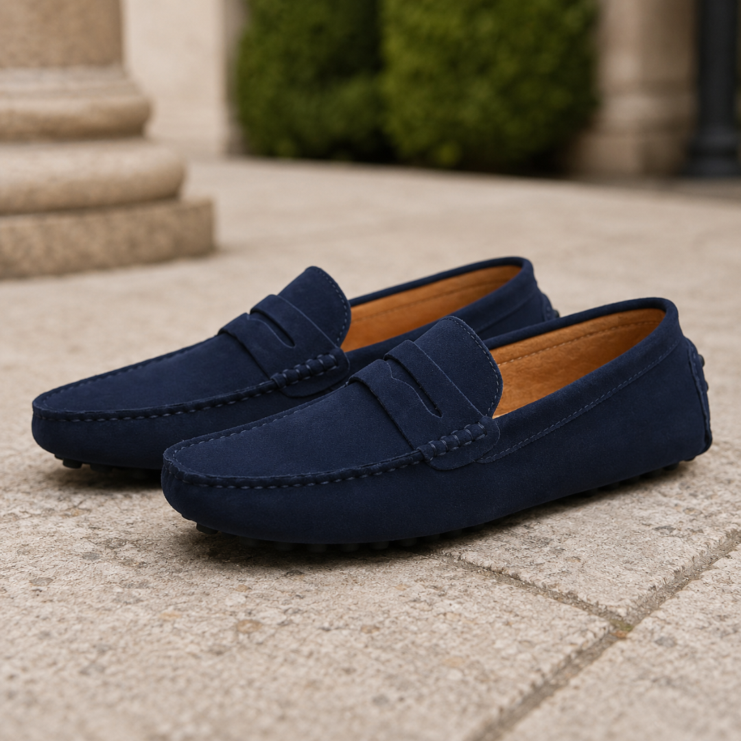 Mocassini uomo blu navy slip-on con fascetta frontale e punta arrotondata