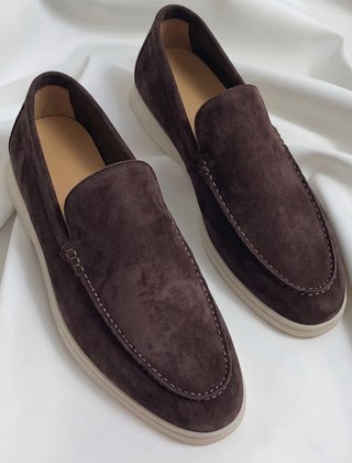 Mocassini uomo marrone scuro con interno beige e suola chiara
