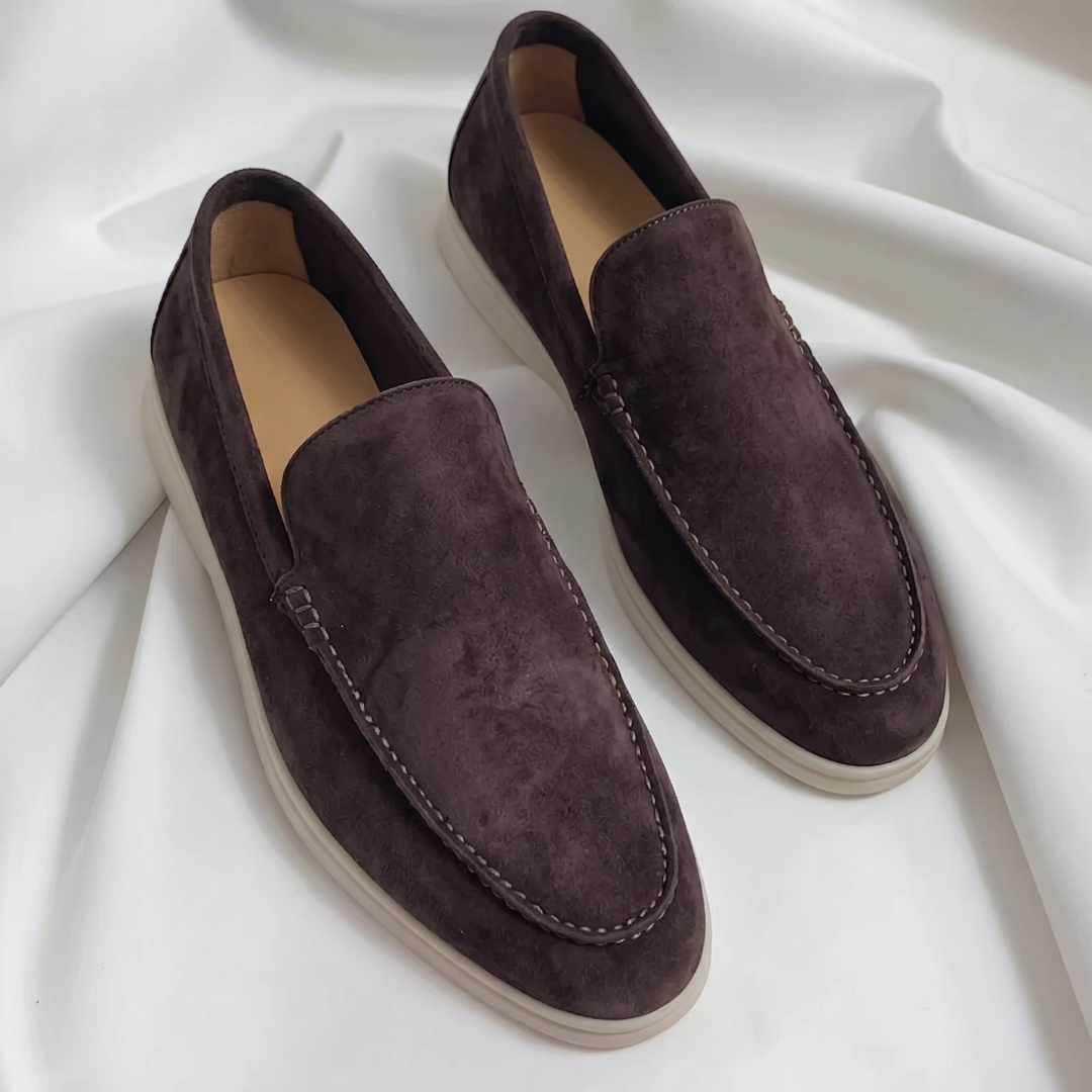 Mocassini uomo marrone scuro con interno beige e suola chiara