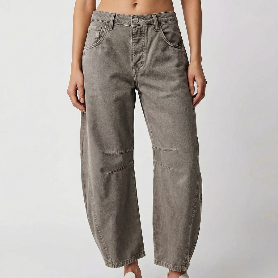 Pantaloni donna marrone chiaro dal volume arrotondato, effetto lavato e chiusura a bottone