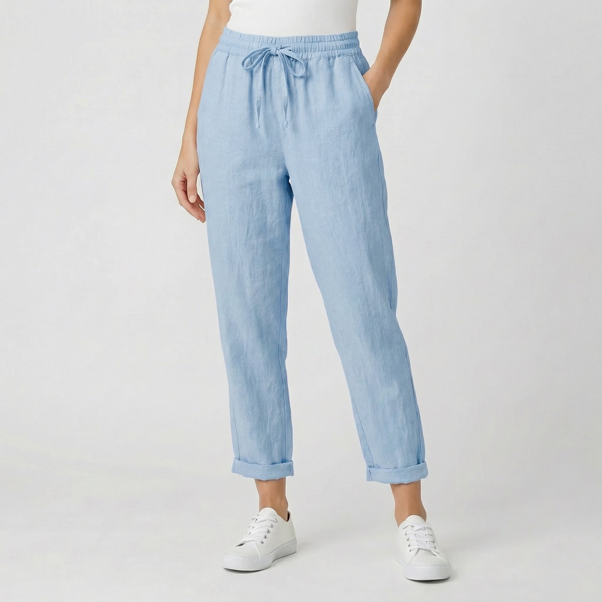 Pantaloni donna azzurri leggeri con laccetto in vita e risvolto sul fondo