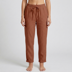 Pantaloni donna marrone terracotta con coulisse annodata e ampio risvolto alla caviglia