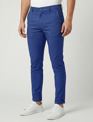Pantaloni uomo chino blu royal slim con tasche laterali e orlo risvoltato