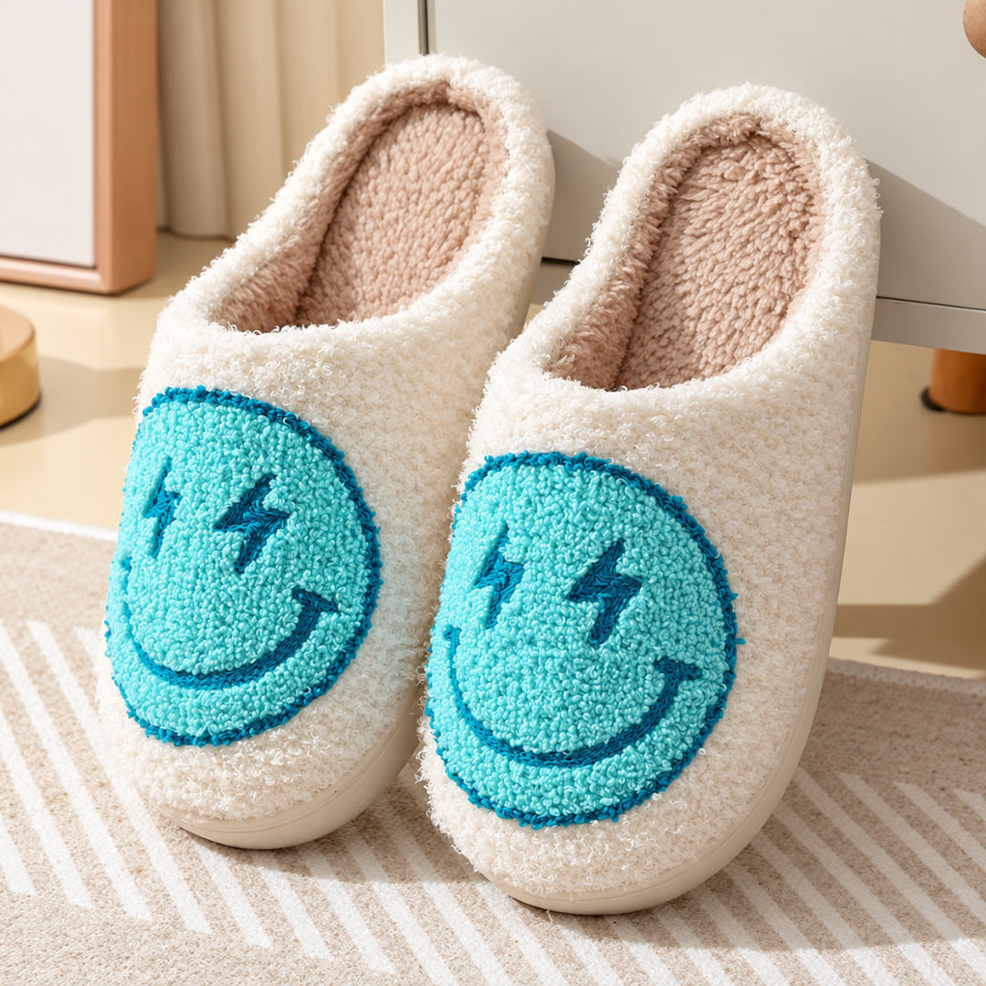 Pantofole donna con smiley blu su base chiara e bordo avvolgente