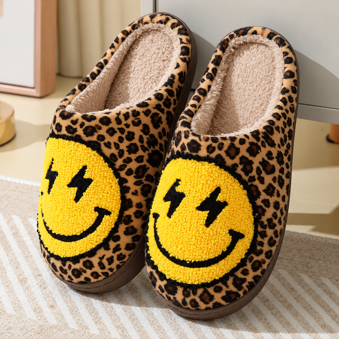 Pantofole donna leopardate con smiley giallo, occhi a fulmine e suola marrone