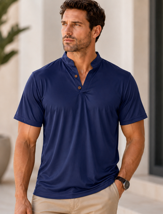 Polo uomo blu navy manica corta con collo alla coreana e due bottoni tono legno