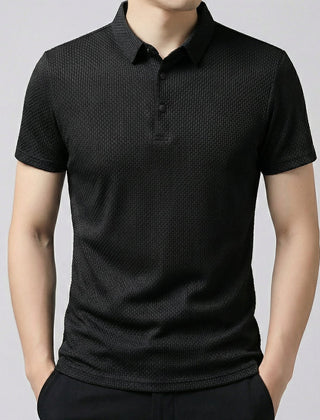 Polo uomo nera con texture a nido d'ape e linea pulita sul busto
