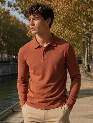 Polo uomo terracotta a manica lunga con abbottonatura corta sul davanti