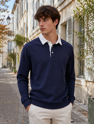 Polo uomo blu navy con colletto bianco a contrasto e fondo a coste
