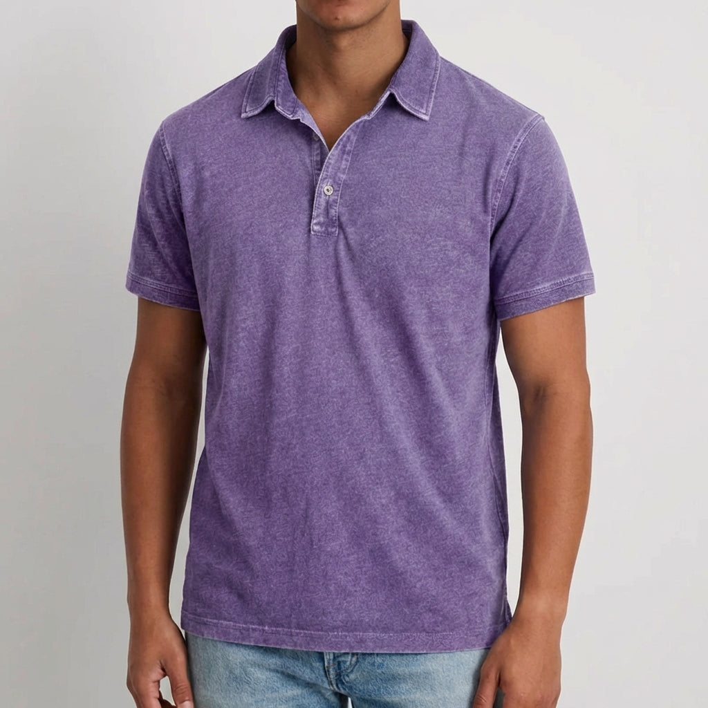 Polo uomo viola sfumata con colletto classico e due bottoni chiari