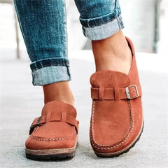 Sabot donna terracotta con cuciture a vista chiare e fibbia laterale in metallo