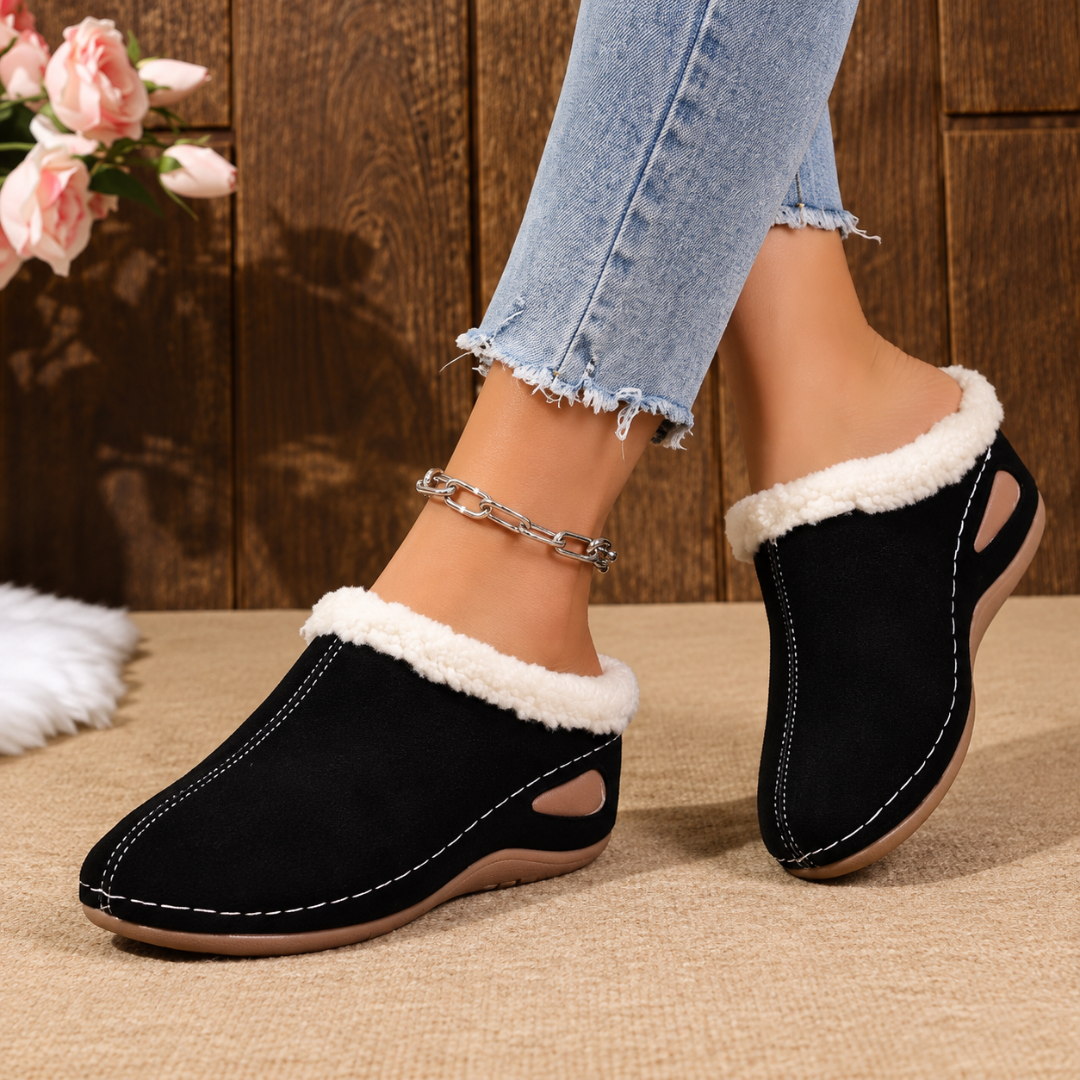 Scarpe donna nere con cuciture bianche a contrasto e traforo laterale