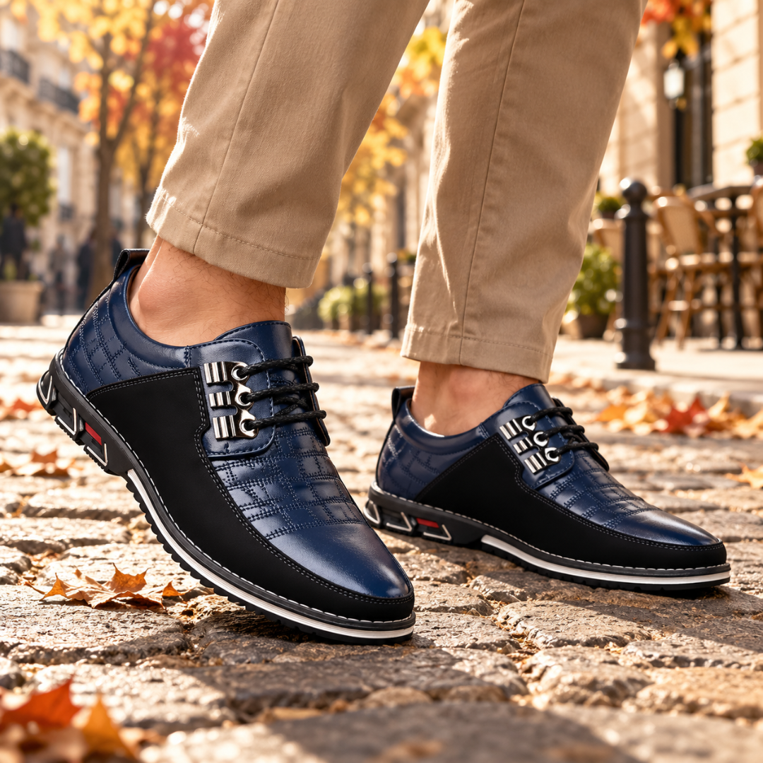 Scarpe basse uomo blu con inserti neri e ganci metallici sui lacci