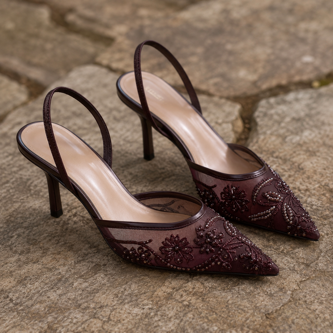 Slingback marrone scuro con ricamo floreale di perline e tacco a spillo slanciato
