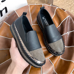 Slip-on donna nere con punta a strass e bordo con cuciture a vista