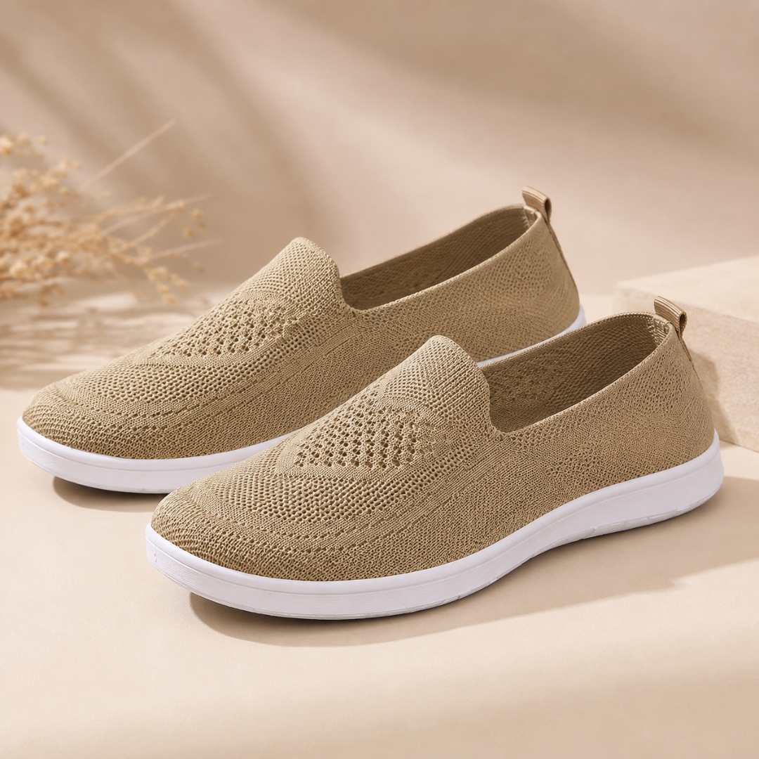 Sneakers donna beige senza lacci con tomaia in maglia e bordo elastico laterale