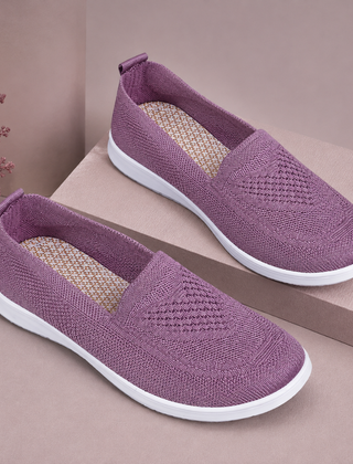 Sneakers donna viola slip-on con motivo traforato sul collo del piede e suola bianca